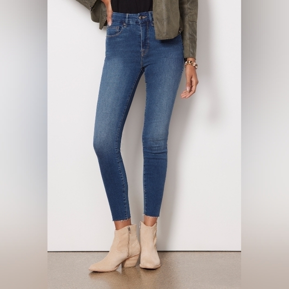 NWT Good American Good Waist Crop Jean $149 - Picture 2 of 13